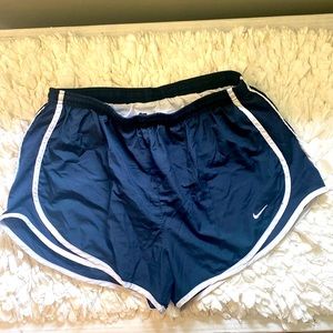 Nike Shorts size Large in Navy and White